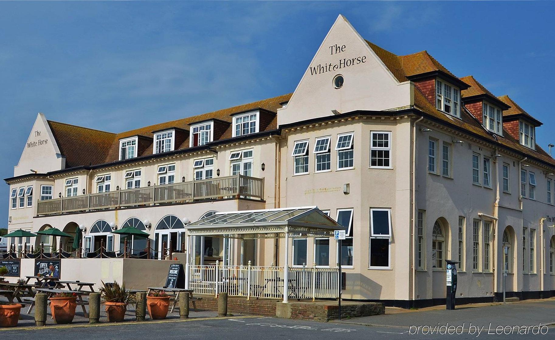 The White Horses By Everly Collection 4* Hove