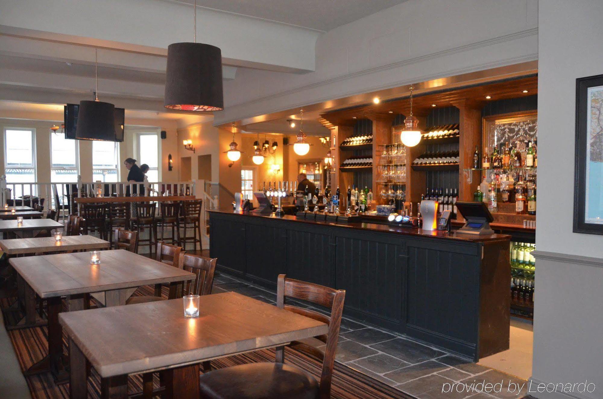 The White Horses By Everly Collection 4* Hove