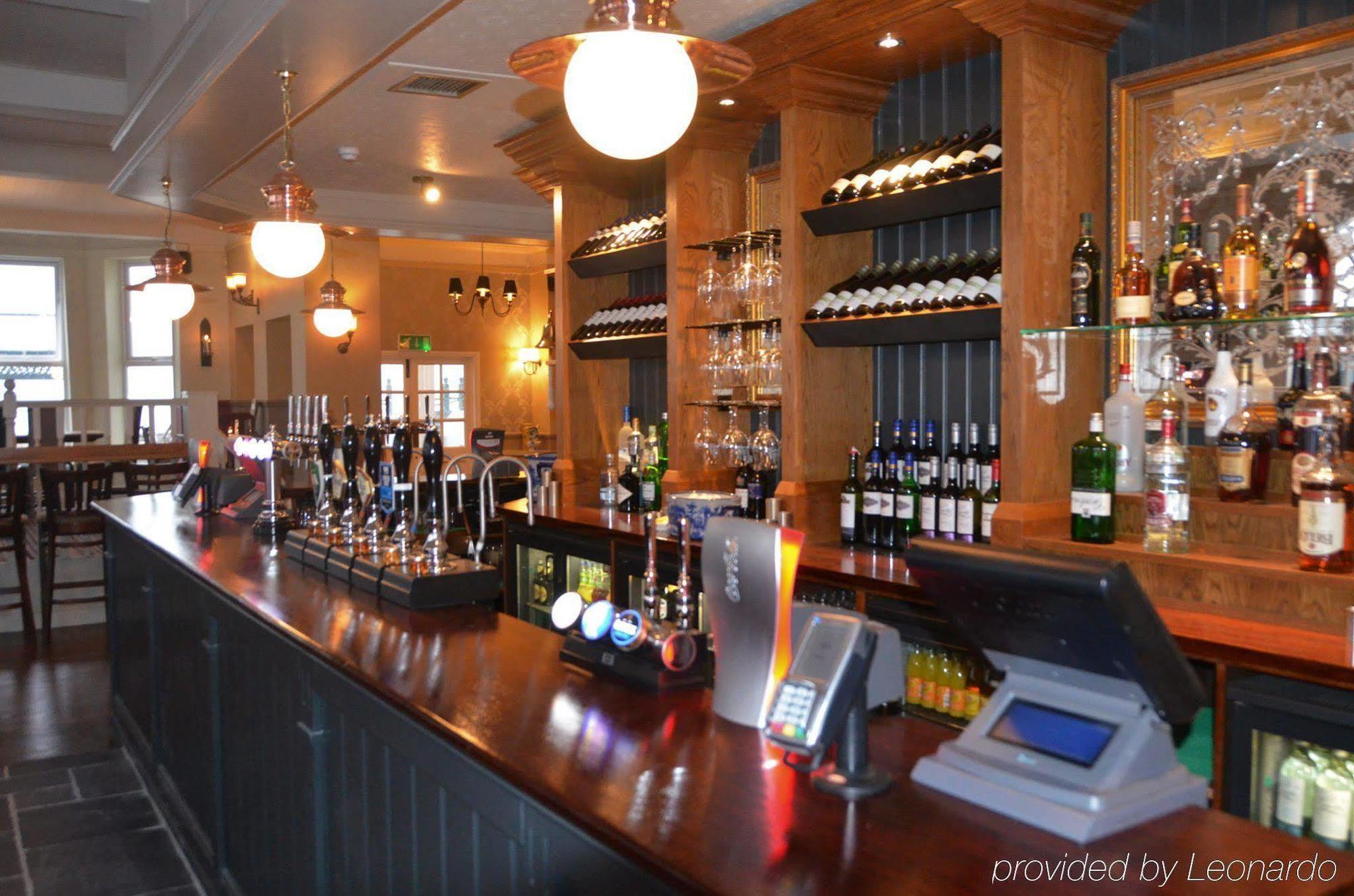 The White Horses By Everly Collection 4* Hove