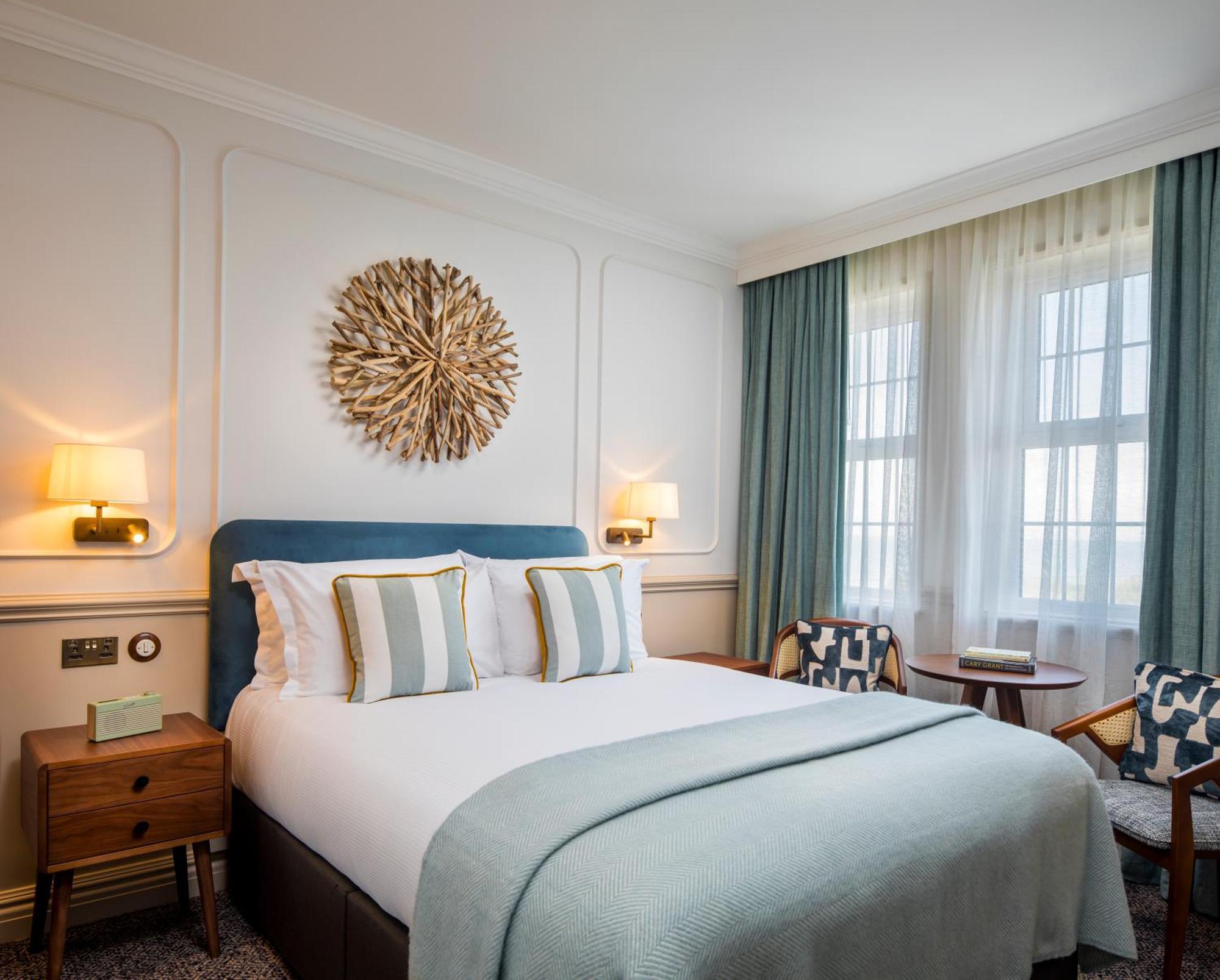The White Horses By Everly Collection Brighton